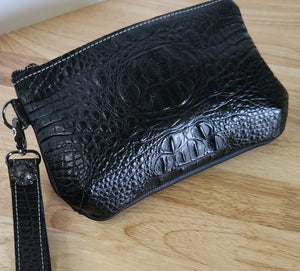 LEATHER WRISTLET/CLUTCH