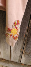 Sweatshirt/Cropped w/daisy applique  Med.  Peach