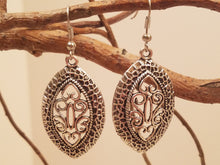 SILVER CARVED EARRINGS NO. 85