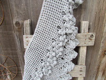 CROCHET SCARF WITH FLORAL EDGES