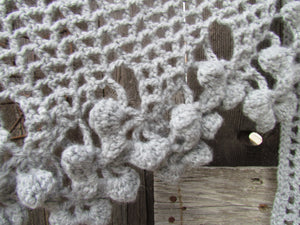 CROCHET SCARF WITH FLORAL EDGES